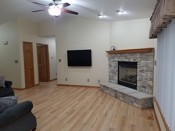 4th image of 513 Parkview Dr