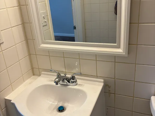 1201 14th St APT 1, North Bergen, NJ 07047