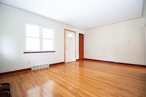 4th image of 3404 Maher St