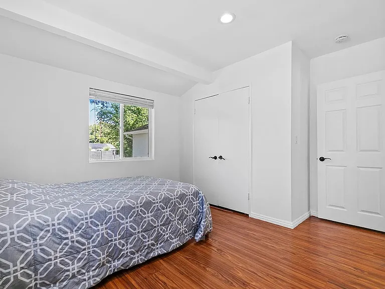 4949 San Feliciano Dr — Photo 19