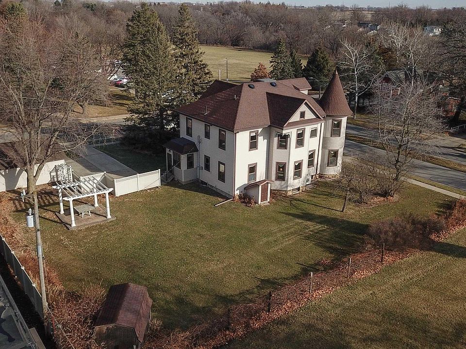 1219 Main St, Iowa Falls, IA 50126 Zillow