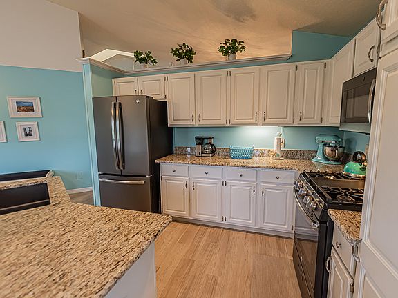 5th image of 413 SW Jefferson Circle