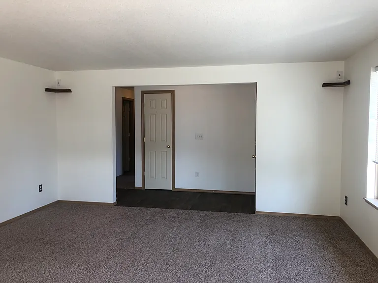 20683 Liberty Ln — Photo 11