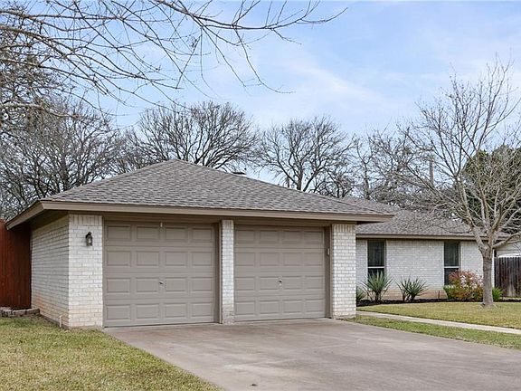 5th image of 1200 Bluff Dr