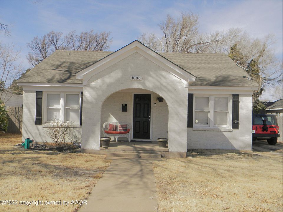 1st image of 1006 Hillcrest St