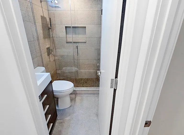 11 Stanton St #4DA — Photo 14