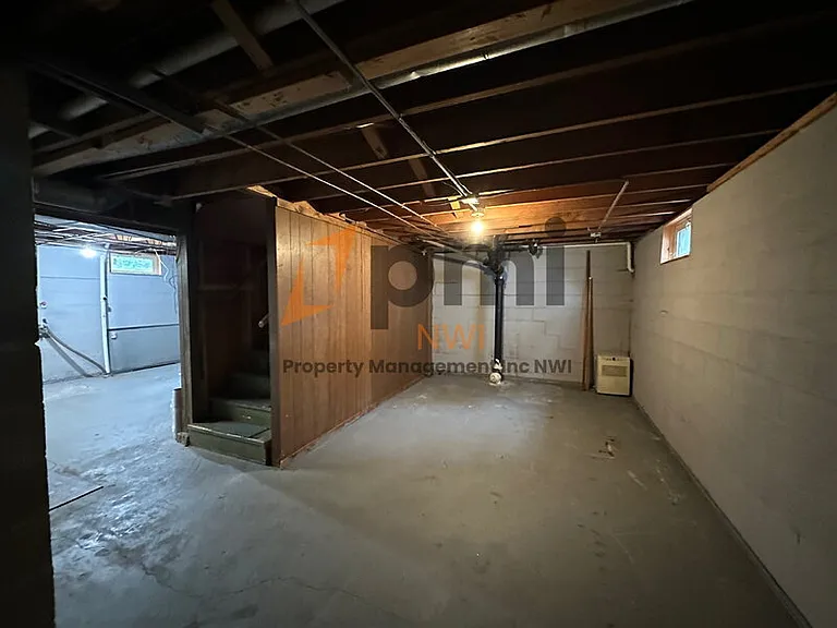 408 E Clark St — Photo 19