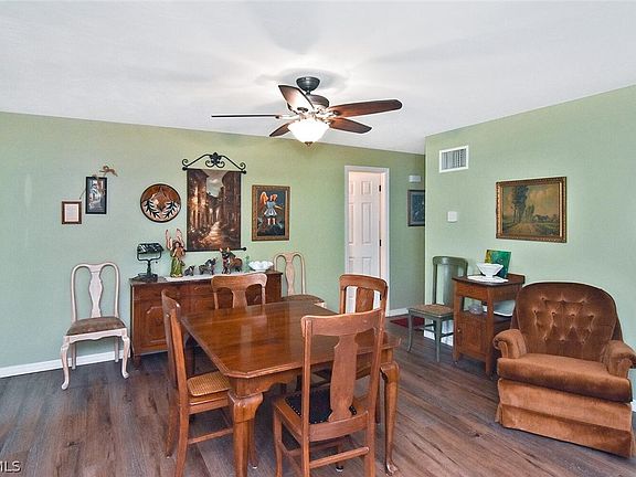 5th image of 2237 Flora Ave