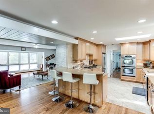 1627 Linway Park Dr, Mc Lean, VA 22101