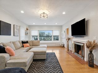 214 W Harrison St, Maumee, OH 43537