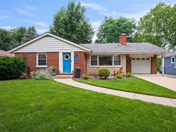 632 N Hickory Ave, Arlington Heights, IL 60004
