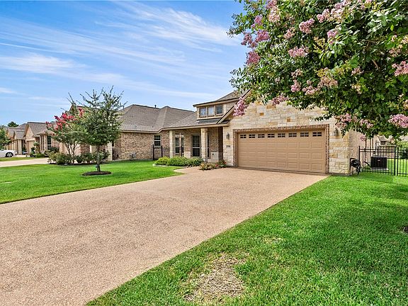 3rd image of 1704 Lakeshore (pvt) Ct