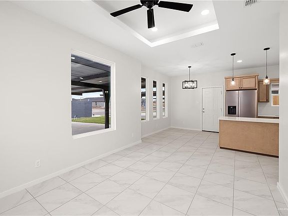 4th image of 2413 S Hillside Ave #1
