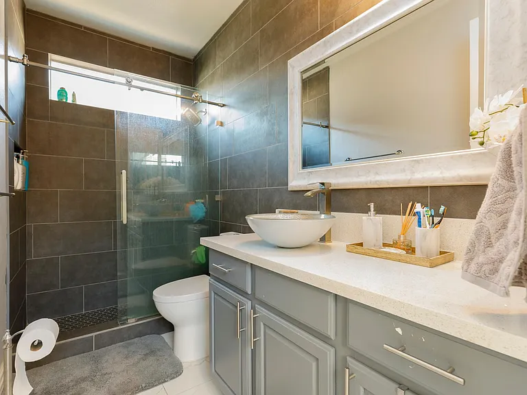 228 Muldowney Ln — Photo 23