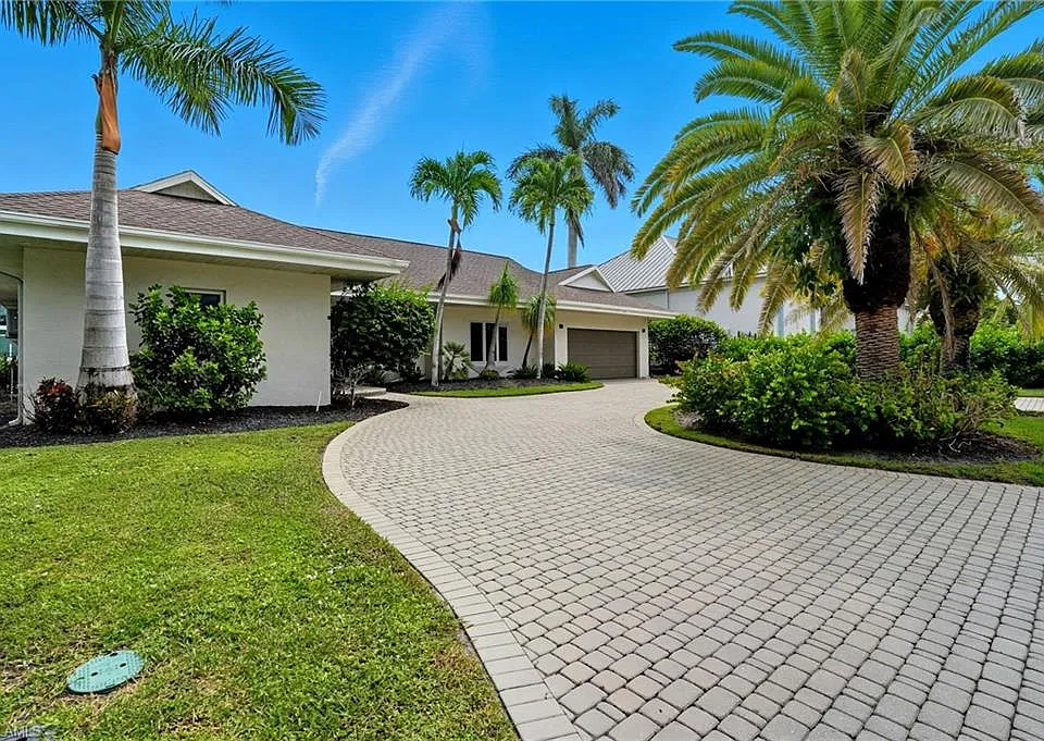 5122 Starfish Ave