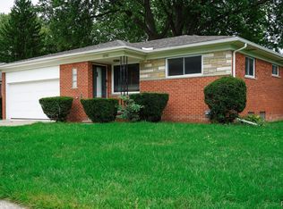 21792 Elmwood Ave, Eastpointe, MI 48021