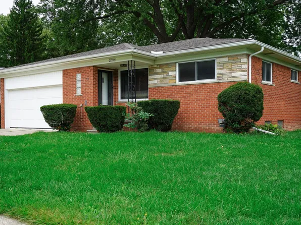 21792 Elmwood Ave, Eastpointe, MI 48021