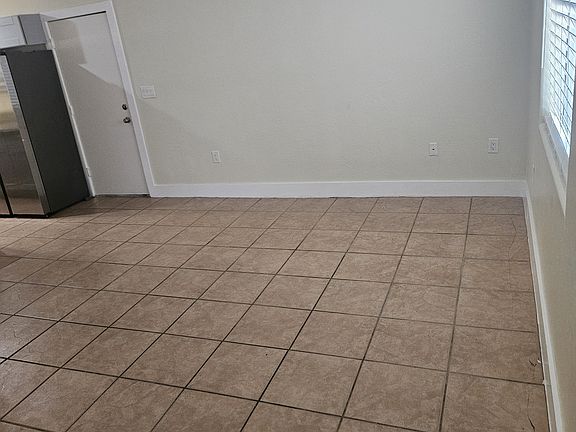 5th image of 9628 N 13th St #2