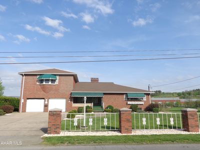 215 Bel Aire Rd, Hollidaysburg, PA, 16648