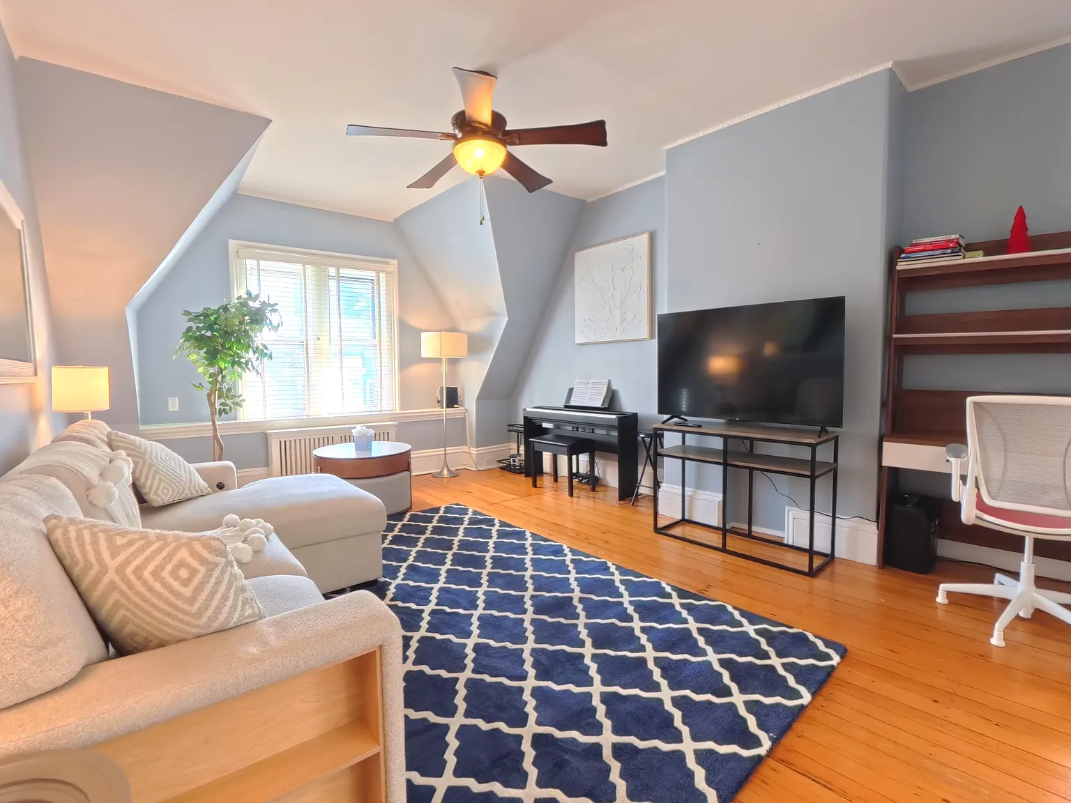 2 bed, $7,000 — Photo 2