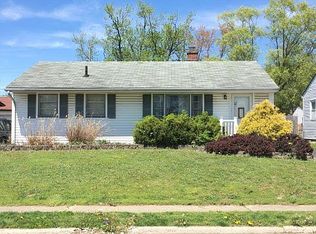 898 Carolyn Ave, Columbus, OH 43224