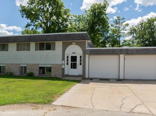 345 Rae Ln, Mayville, WI 53050