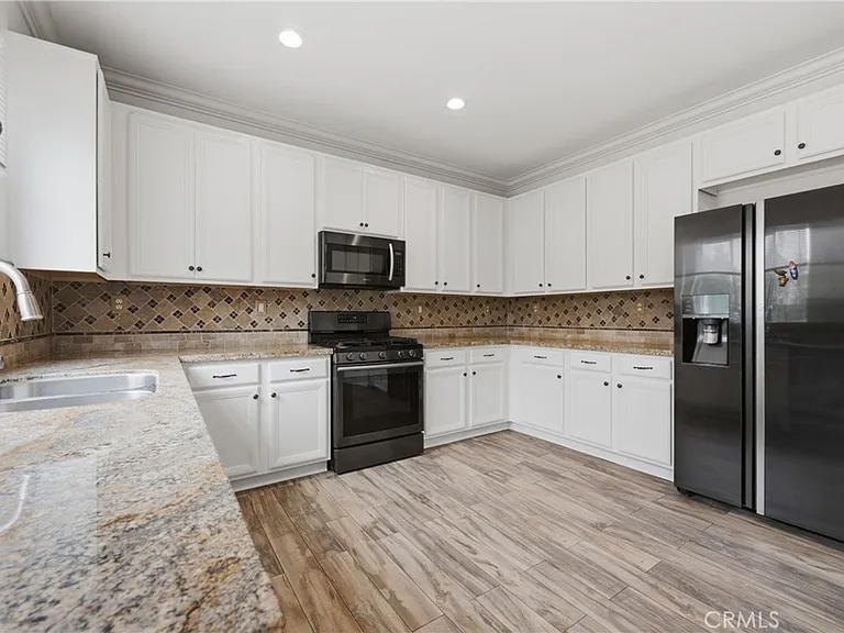 2180 Stonewood St — Photo 23