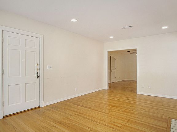 3rd image of 4221 Birchman Ave