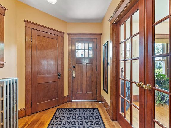 3rd image of 47 Water St