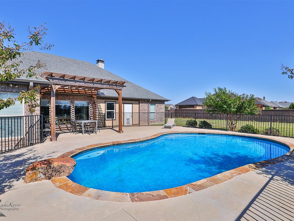 1st image of 125 Contera Ct