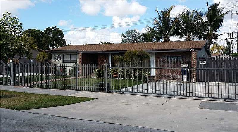 2nd image of 4410 SW 93rd Ct