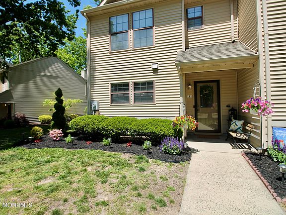 4th image of 111 Azalea Circle