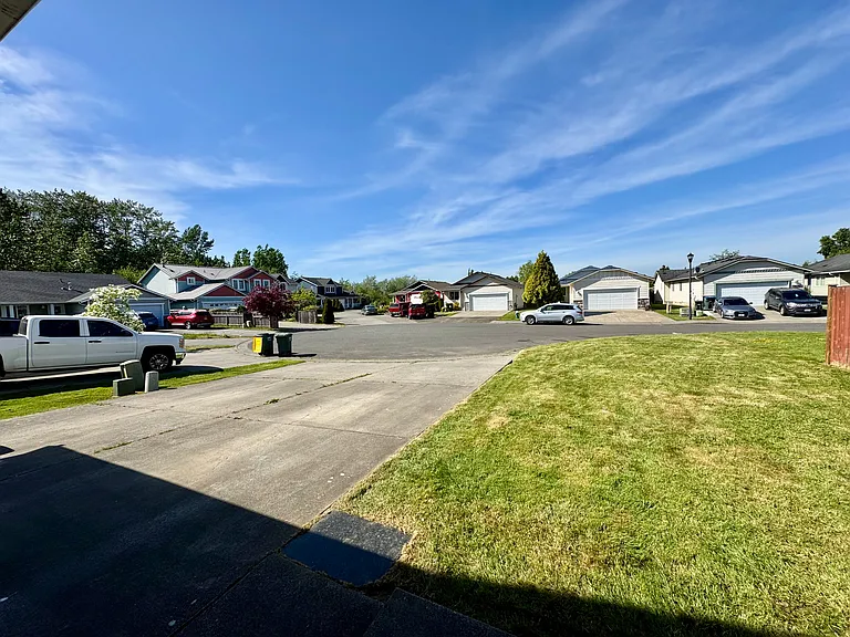 7470 Leeside Dr — Photo 4