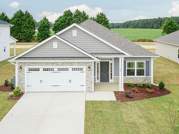 3rd image of 483 Whitetail Way