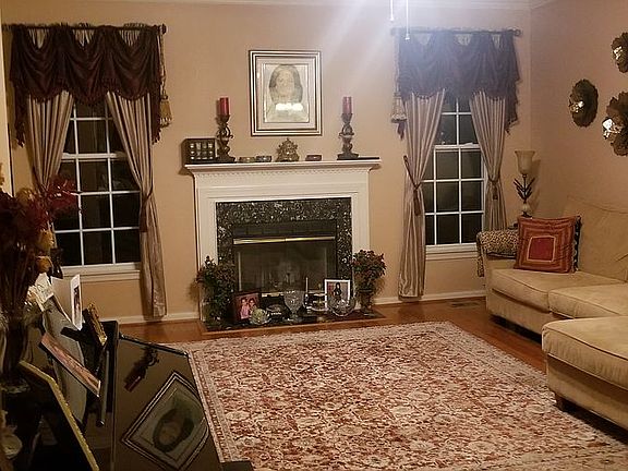 2nd image of 3328 Governor Howard Dr
