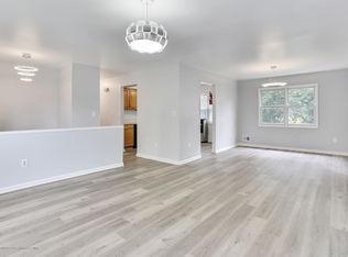 1145 Mackenzie Ct, Lakewood, NJ 08701