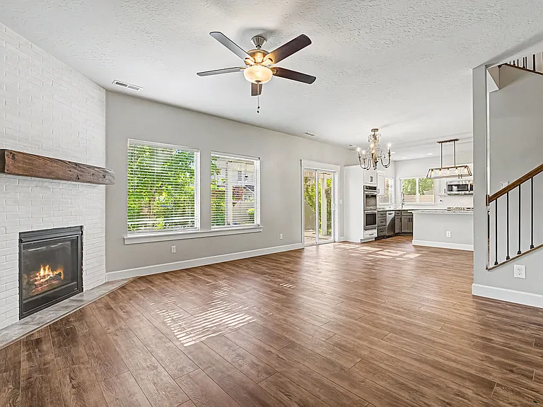 5140 N Elmstone Ave — Photo 4