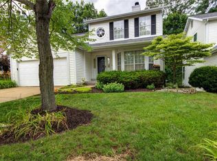 16572 Hunters Crossing Dr, Grover, MO