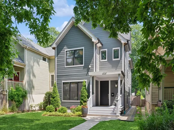 2119 Pioneer Rd, Evanston, IL 60201