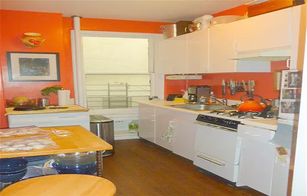 Rented by Buchbinder & Warren | media 33