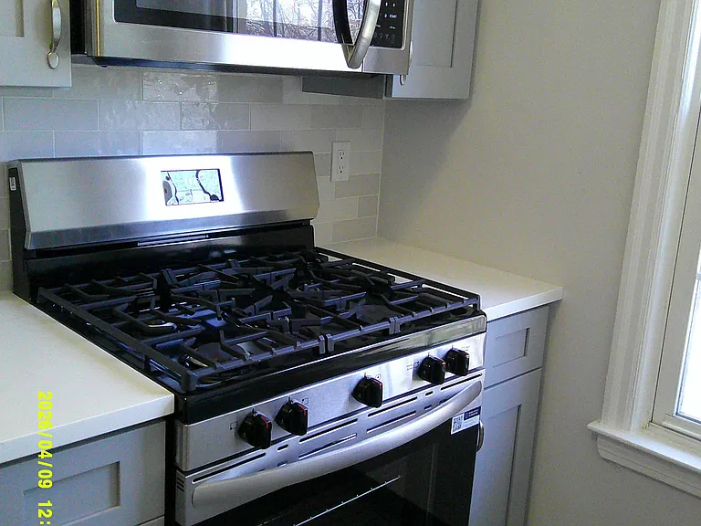 7 Bashford Ave #B — Photo 4