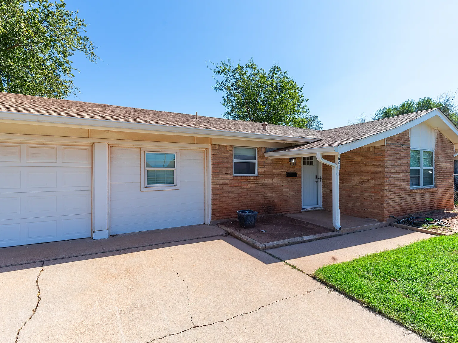 4 bed, 1814 sqft, $6,000 — Photo 2