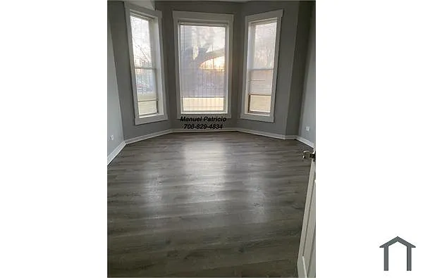 Building Photo - 11 S Whipple St #1