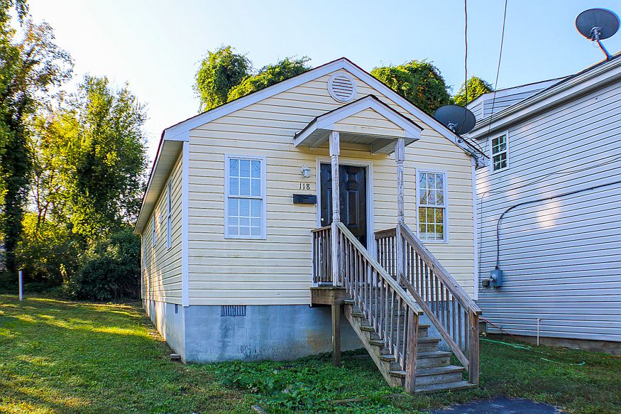 1st image of 118 Spruce St