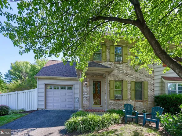 811 Penny Ln, Mount Joy, PA 17552