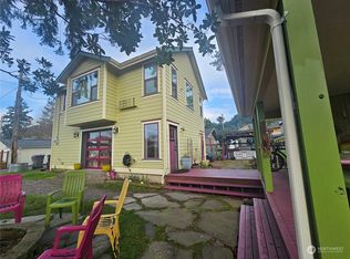 300 SE Bush St, Issaquah, WA