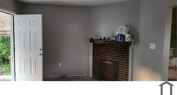 909 N Graham Ave — Photo 5