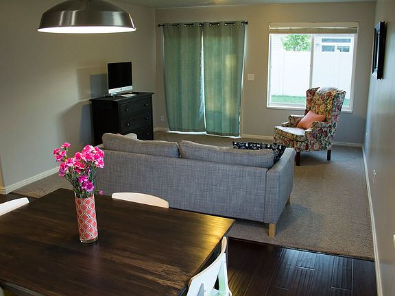 See virtual tour for more.
