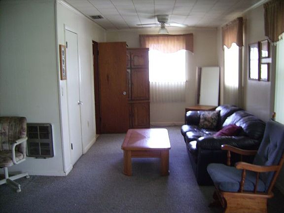4th image of 2818 SE 37th Ave