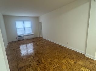 (Undisclosed Address), Staten Island, NY 10306